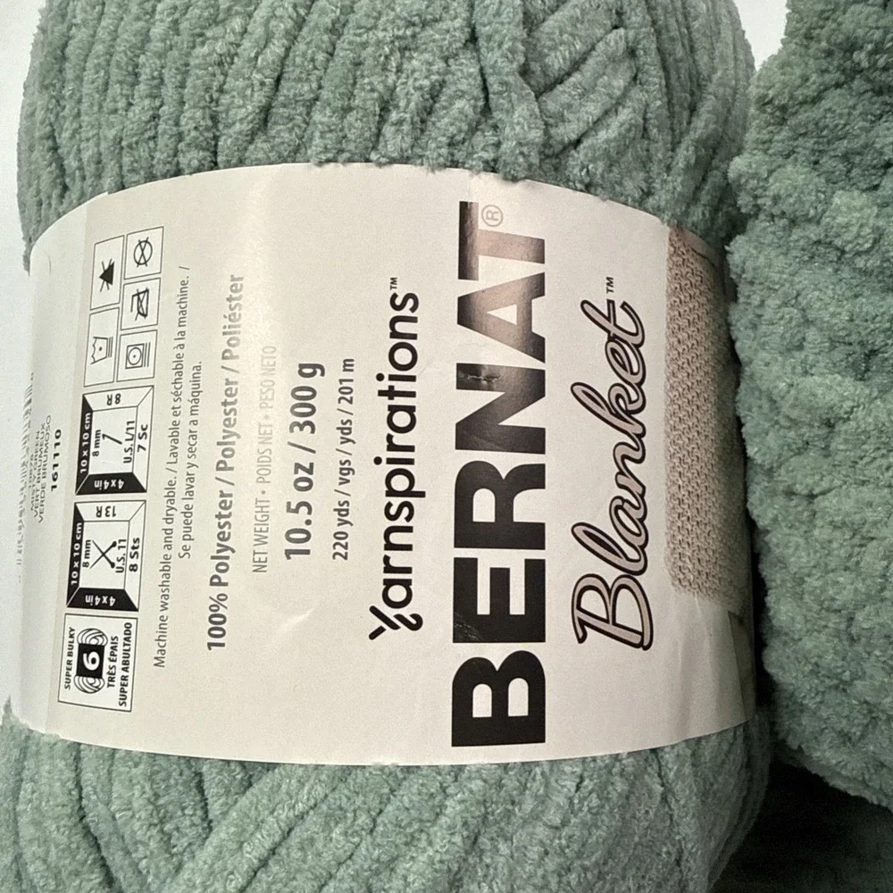 Bernat Blanket #6 Super Bulky Polyester Yarn Misty Green Lot Of 2 Yarnspirations